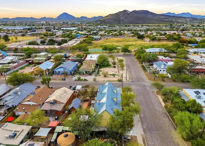 Walkable Barrio Charm *