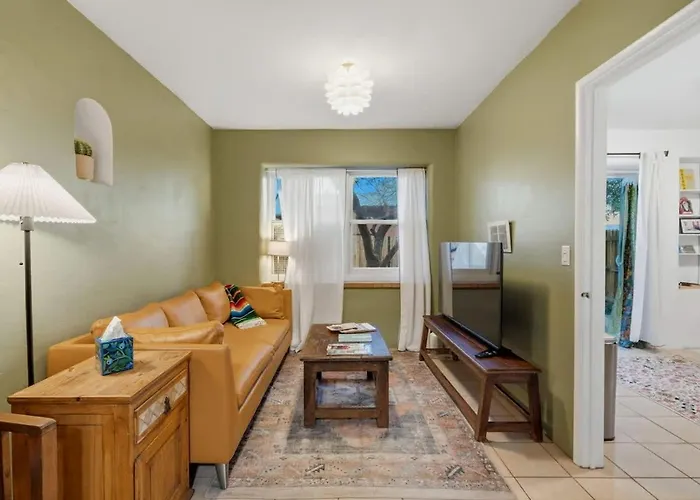 Apartamento Walkable Barrio Charm